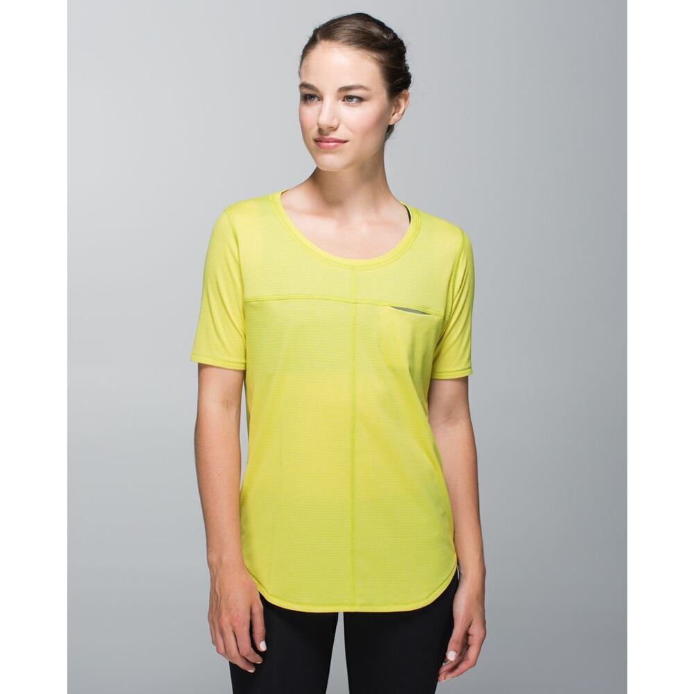 Lululemon Run Away Tee Heathered Almost Pear Short Sleeve Workout Shirt Sz 6 / 8